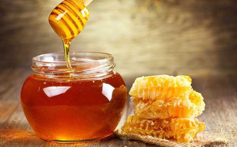 Bài thuốc dân gian từ mật ong chữa mề đay