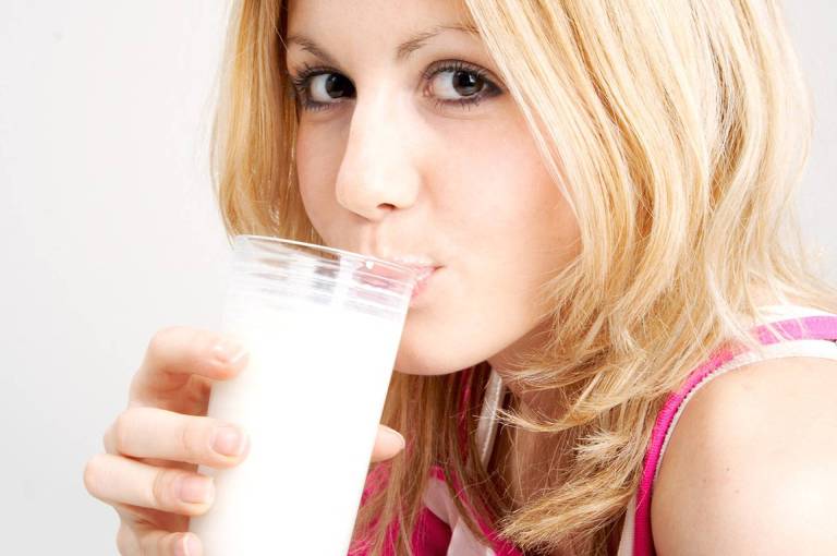 Người đang đau dạ dày có uống được sữa Ensure? Giải đáp