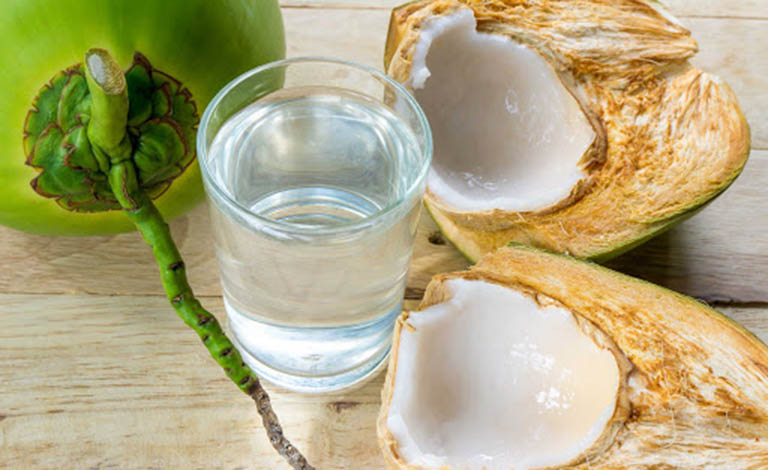 Có nên uống nước dừa khi bị sỏi mật không?