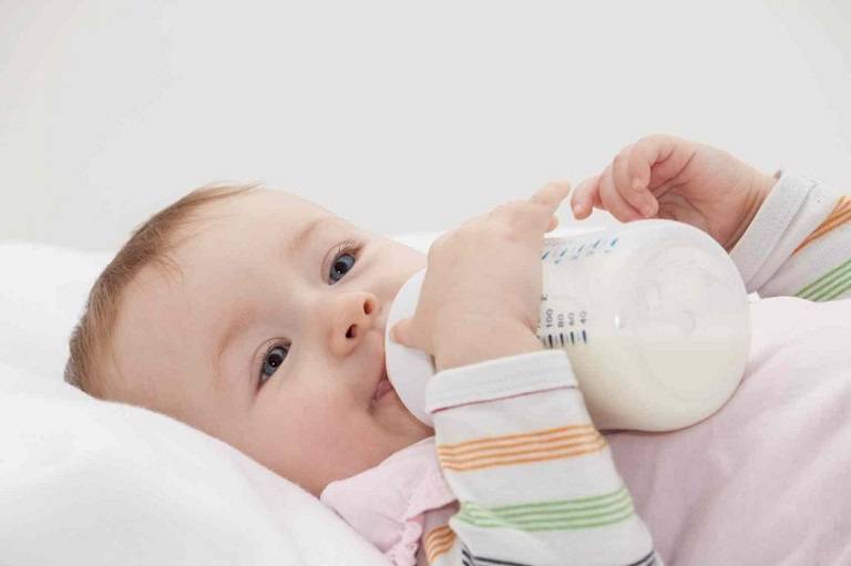 Nguyên nhân gây dị ứng sữa công thức ở trẻ