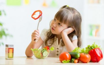 Một số lưu ý về chế độ dinh dưỡng cho trẻ khi bị ho có đờm