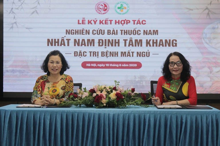 Lễ ký kết hợp tác nghiên cứu bài thuốc nam Nhất Nam Định Tâm Khang