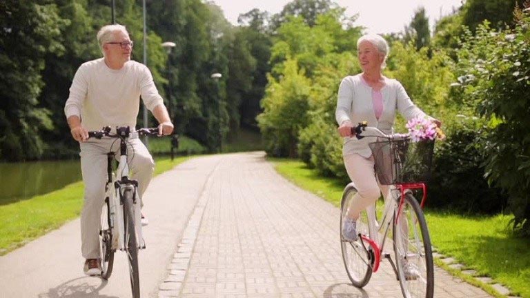 Đạp xe đạp đúng cách cho bệnh nhân thoái hoá khớp gối  BS Lê Đăng Phong   CTCH Tâm Anh  YouTube