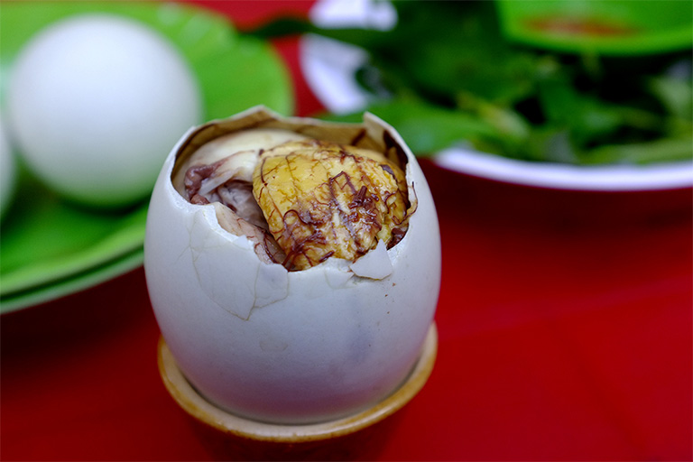 Ăn trứng vịt lộn trước khi quan hệ ngăn ngừa xuất tinh sớm và tăng cường ham muốn tình dục