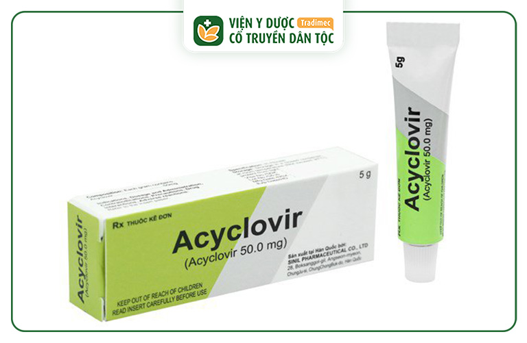 Chỉ dùng Acyclovir bôi ngoài, không thoa vào niêm mạc